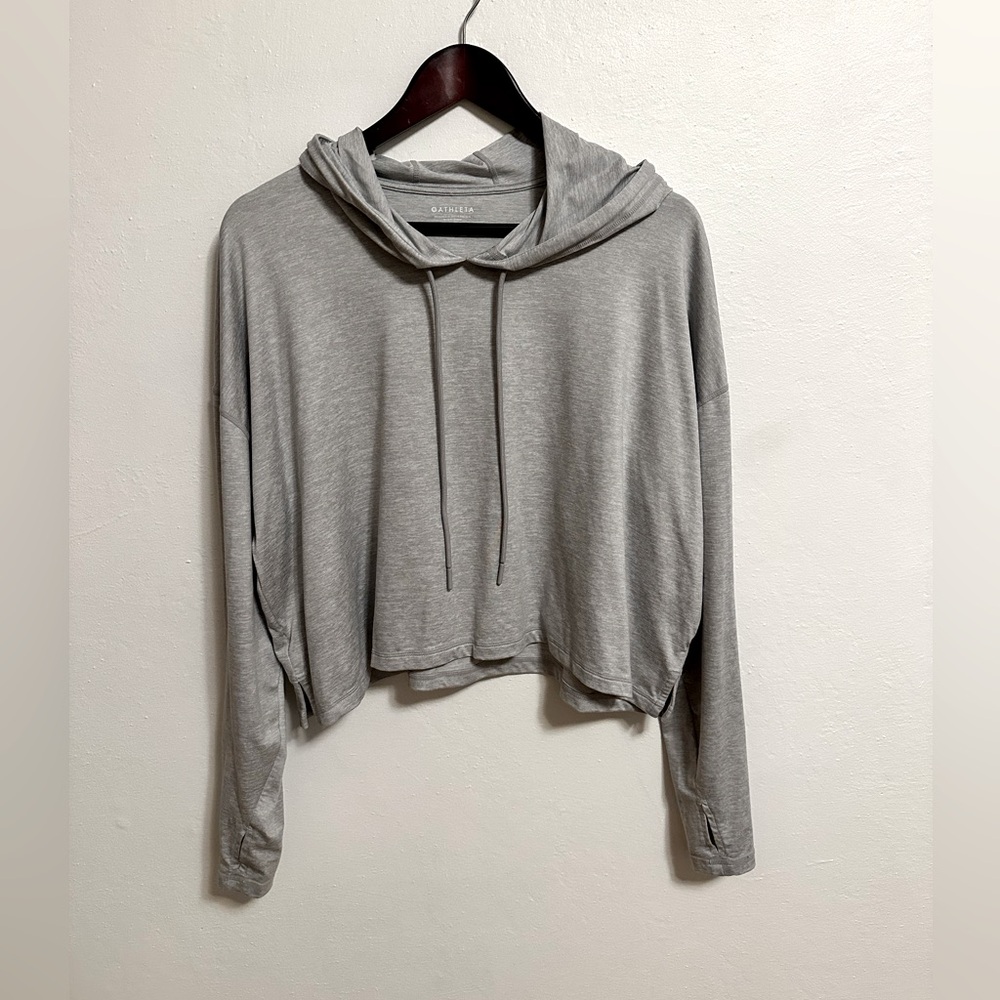 Athleta Women’s Uptempo Cropped Lightweight Gray Hoodie Long Sleeve Size M